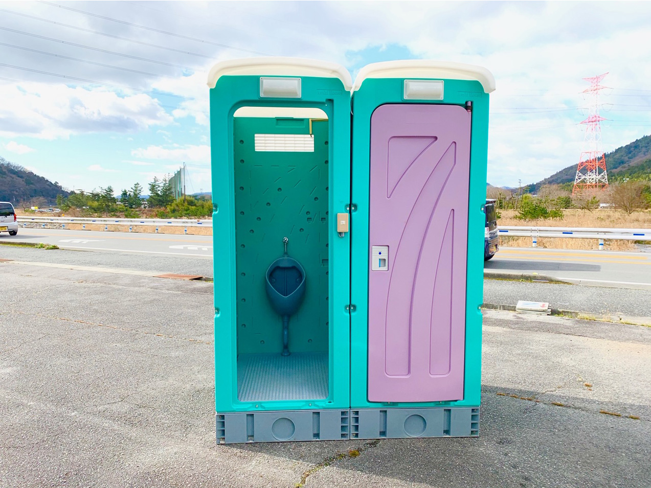 U Prefab 中古プレハブ買取 販売専門サイト No 3586 中古仮設トイレ水洗式 洋式 小用 現品限り